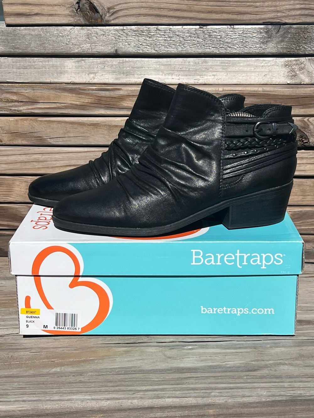 •BareTraps 9 Guenna Black Ruched Top Booties! EUC!